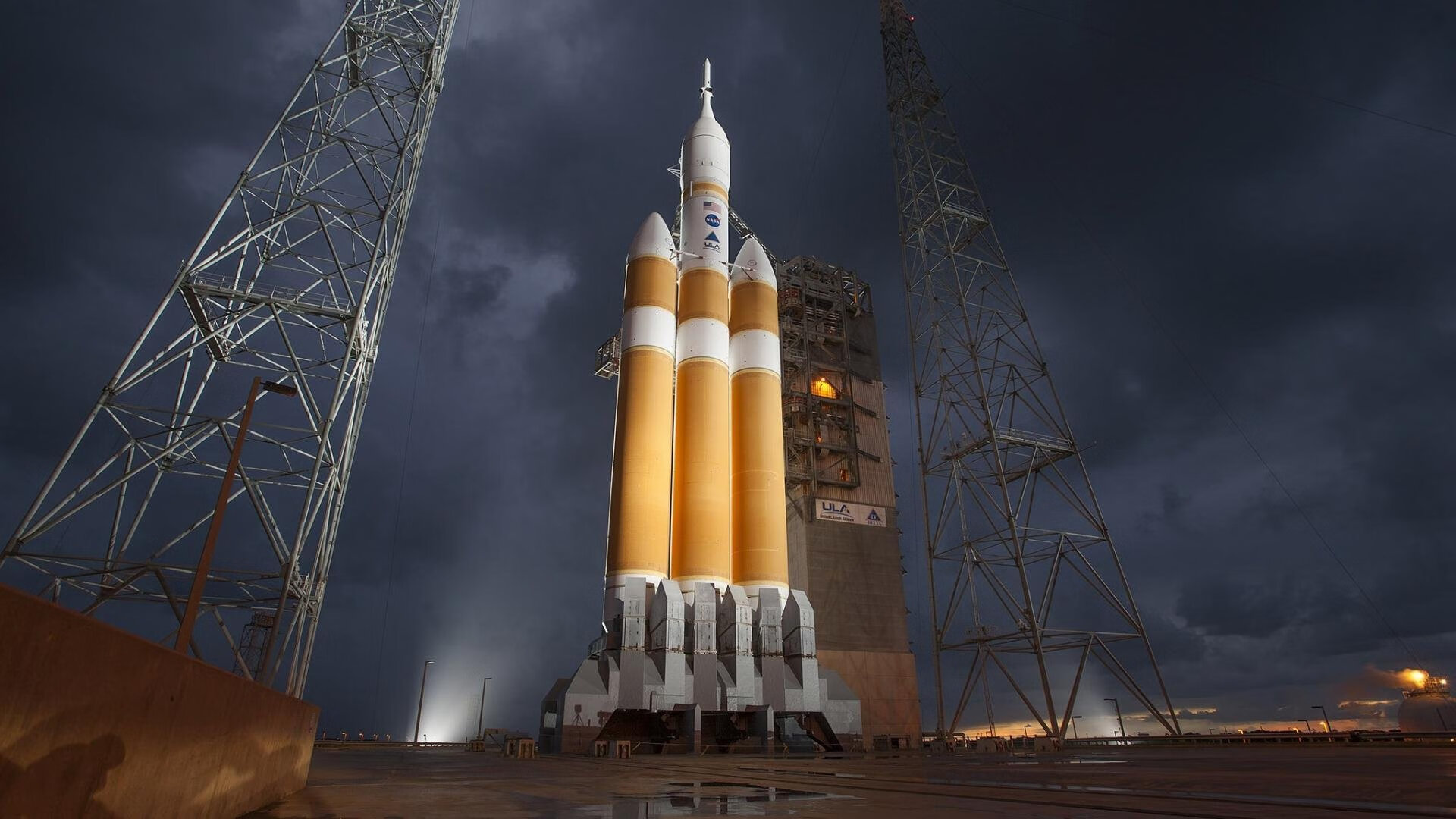 开云esport-_篮球迷狂欢夜：明星球员线上互动助兴_，篮球迷聚集地综艺